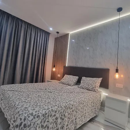 Casa Palmera 2 Only 150 Meters To The Beach, Heated Pool, Wifi, Sat-tv, Terrace, Location, Washing Machine Apartment