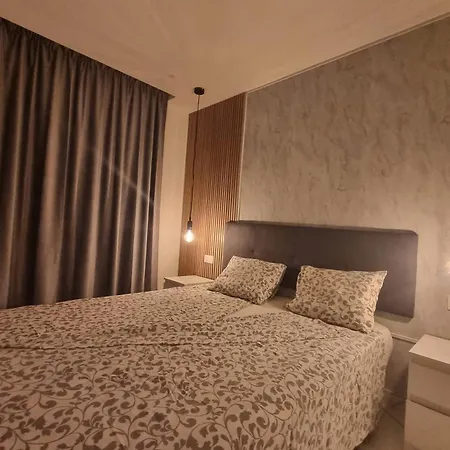 Casa Palmera Only 150 Meters To The Beach, Heated Pool, Wifi, Sat-tv, Terrace, Location, Washing Machine Daire *