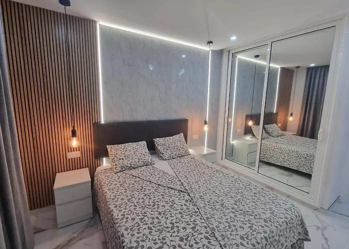 Casa Palmera 2 Only 150 Meters To The Beach, Heated Pool, Wifi, Sat-tv, Terrace, Location, Washing Machine * Playa de las Americas (Tenerife)